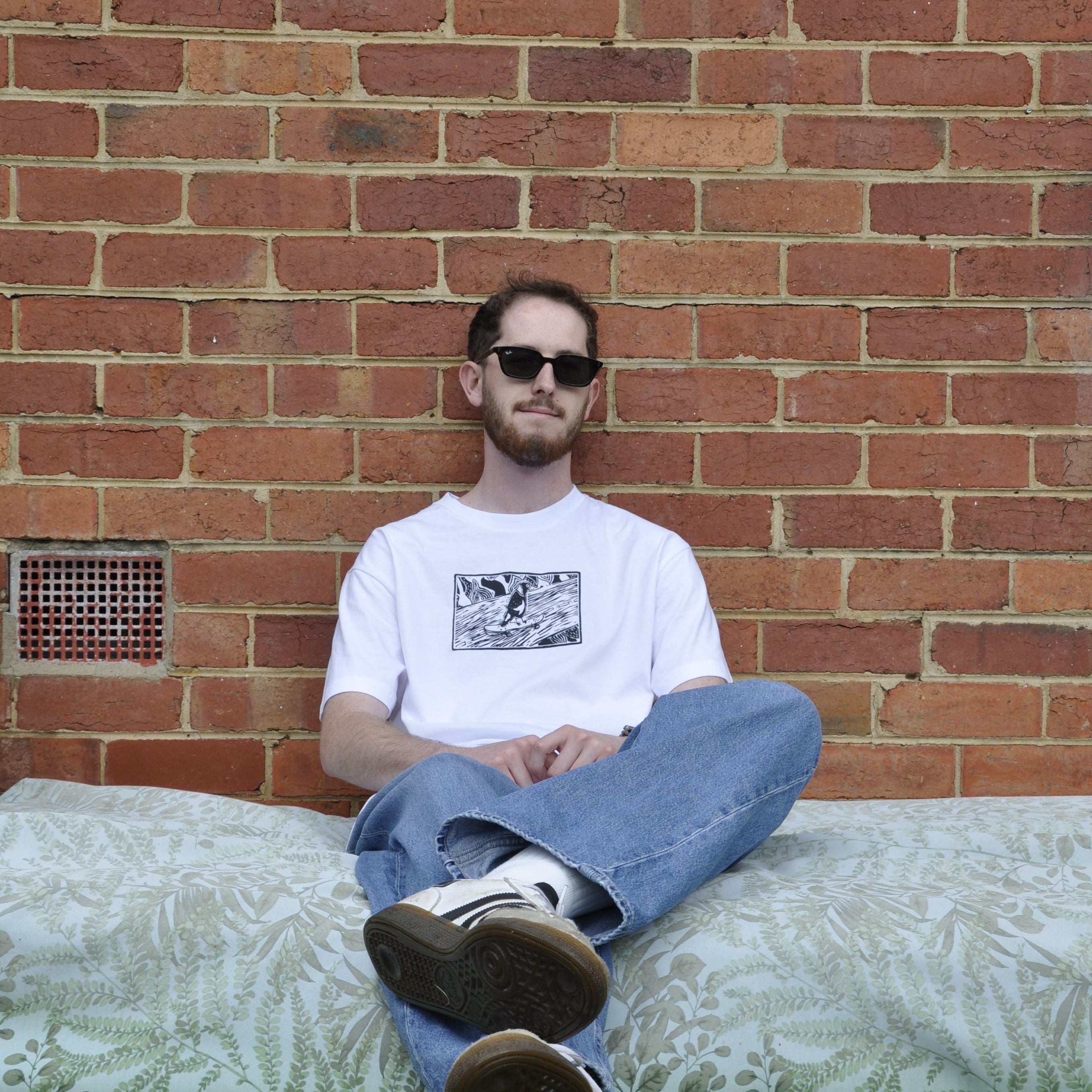 Skater Magpie T-shirt